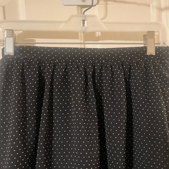 NWOT J. Crew Women’s Black and White Polka Dot Tiered Mesh Midi Skirt Size XS - Picture 3 of 8
